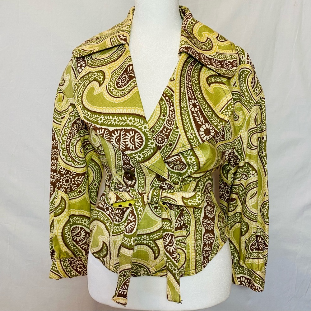Super cute and comfy 3 Sisters jacket - size small. Made in the USA!